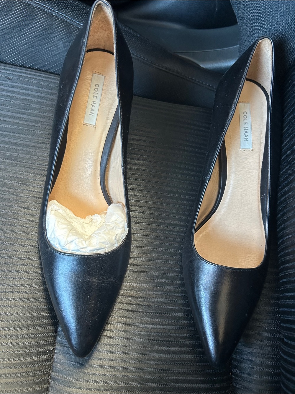 Cole Haan Black Pointed-Toe Leather Pumps Size 7.5 B